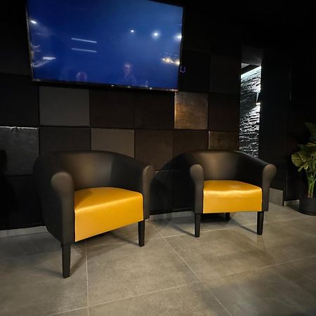 Fortisline Pokoje Z Klimatyzcja Sauna Appartement Opole Buitenkant foto