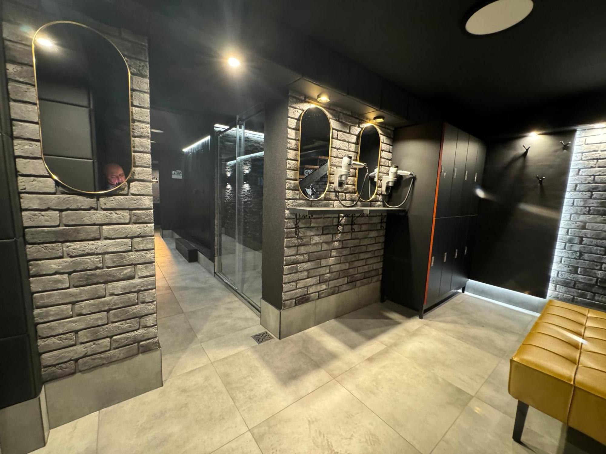 Fortisline Pokoje Z Klimatyzcja Sauna Appartement Opole Buitenkant foto
