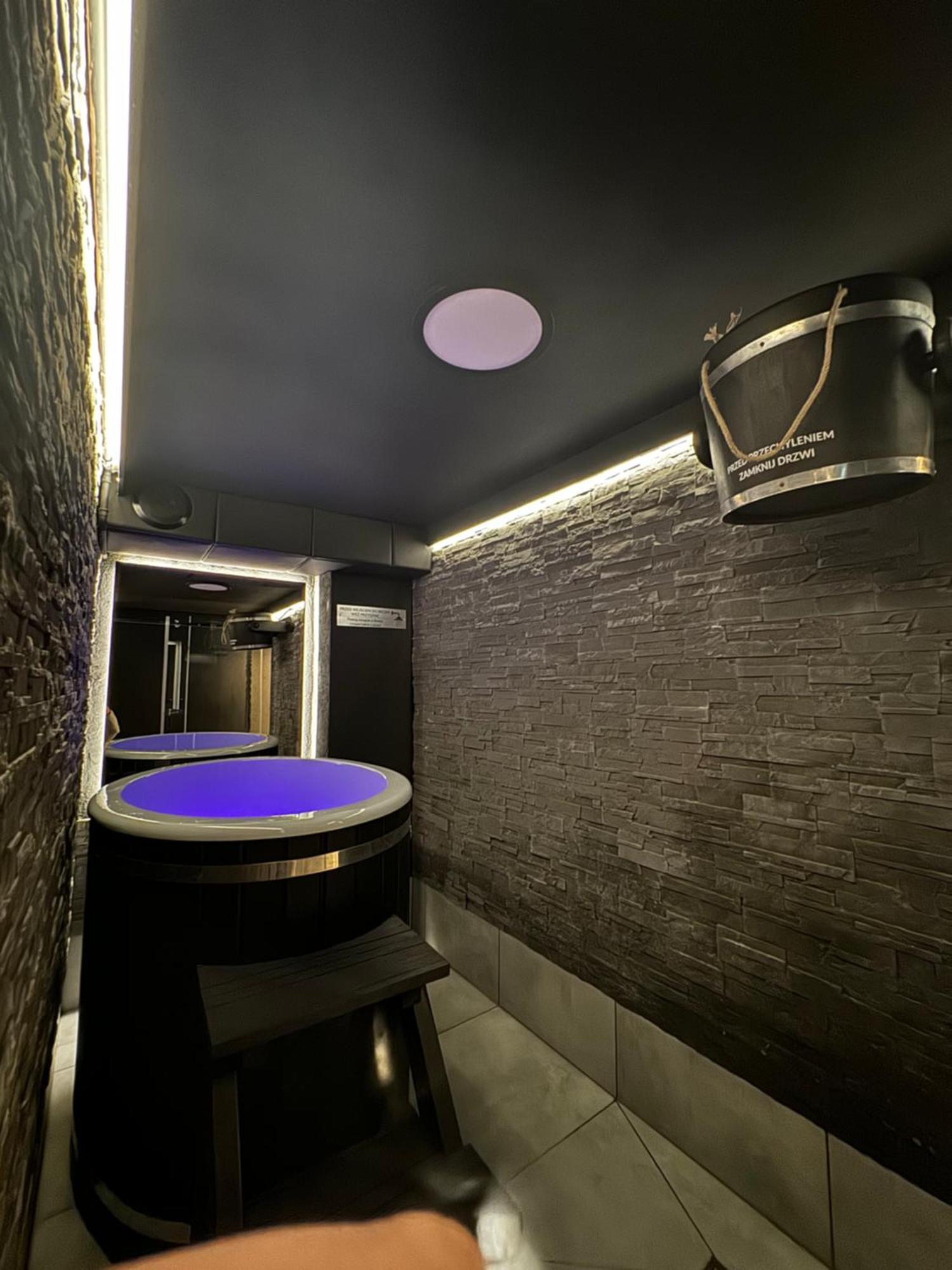 Fortisline Pokoje Z Klimatyzcja Sauna Appartement Opole Buitenkant foto