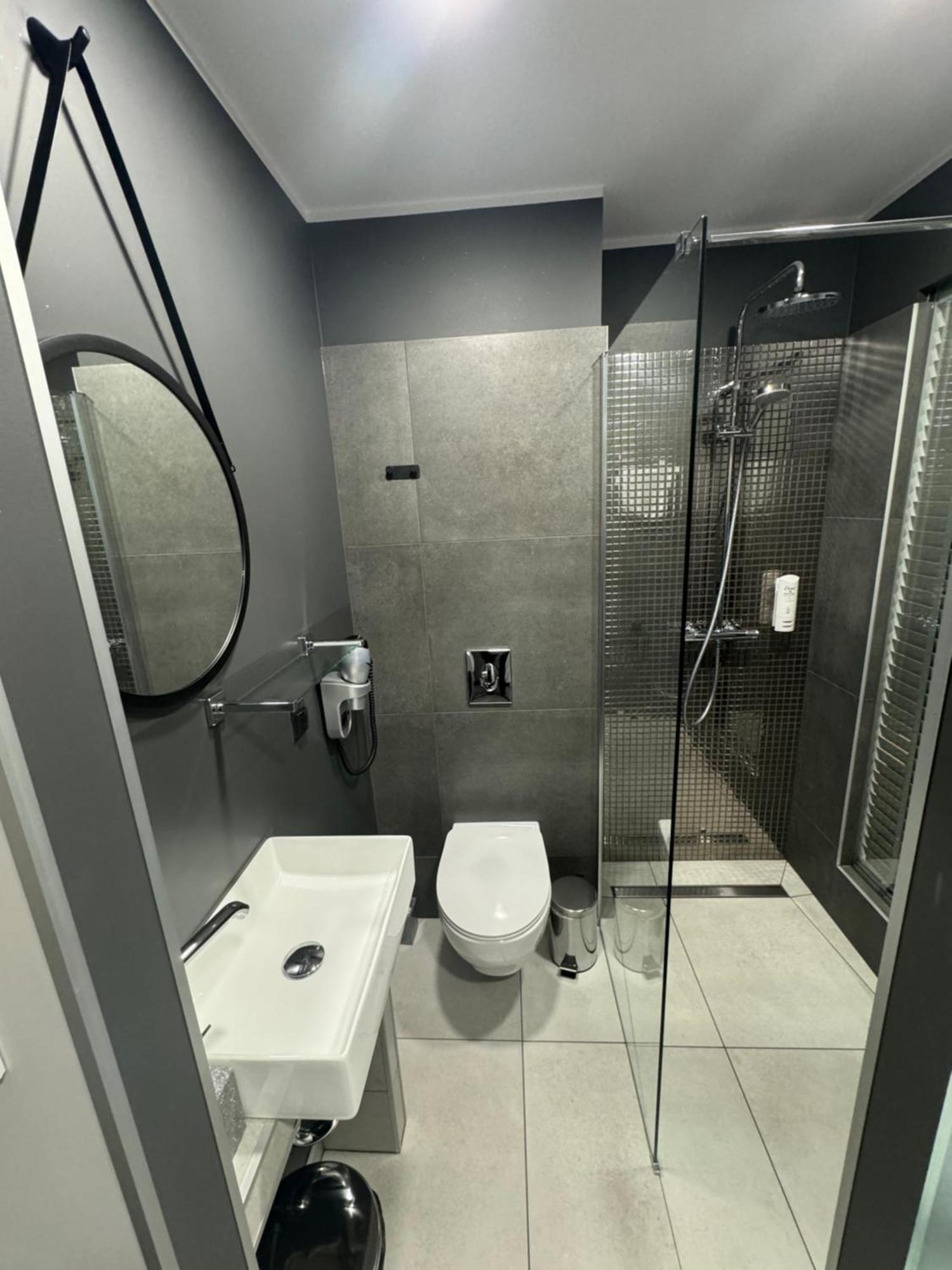 Fortisline Pokoje Z Klimatyzcja Sauna Appartement Opole Buitenkant foto