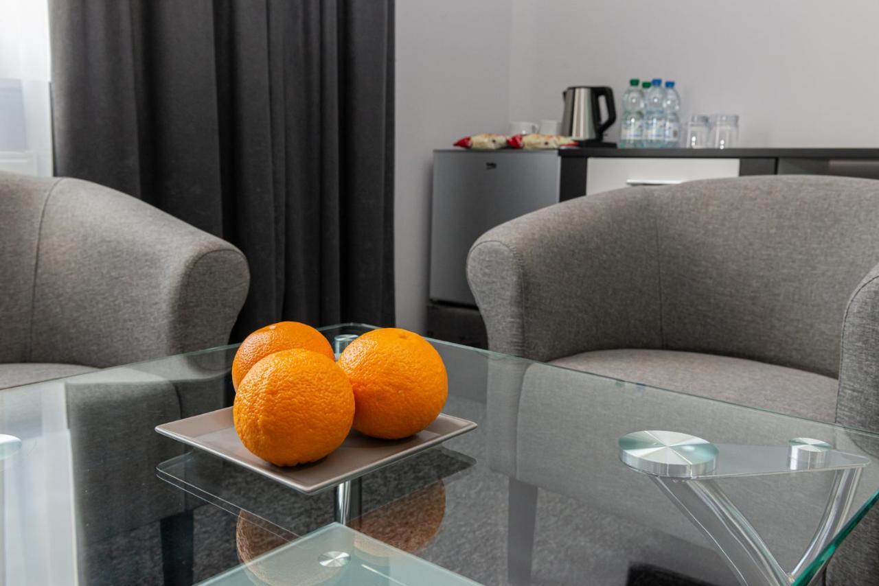 Fortisline Pokoje Z Klimatyzcja Sauna Appartement Opole Buitenkant foto