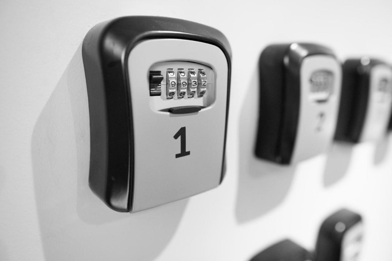 Fortisline Pokoje Z Klimatyzcja Sauna Appartement Opole Buitenkant foto