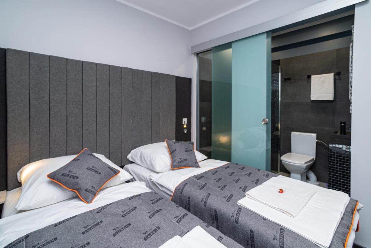 Fortisline Pokoje Z Klimatyzcja Sauna Appartement Opole Buitenkant foto